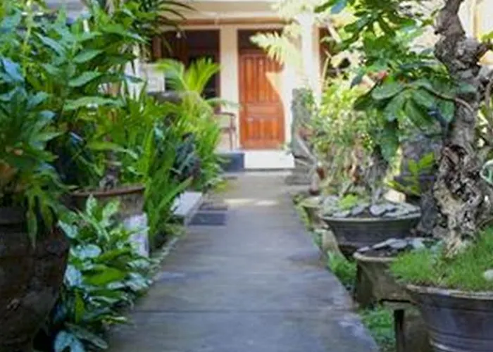 Agung And Sue Watering Hole I Sanur (Bali)